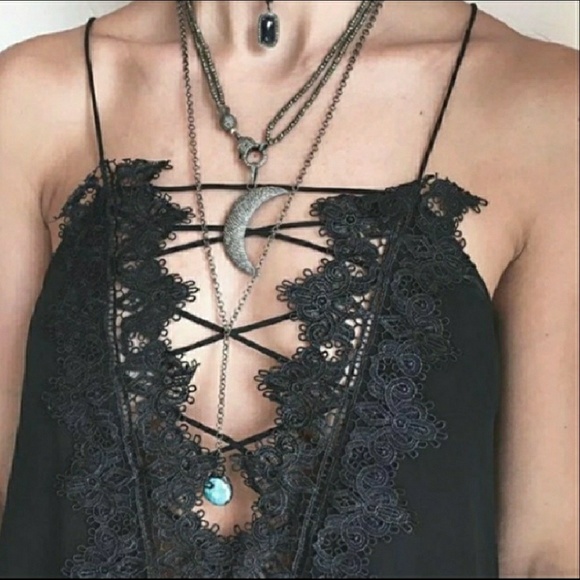 ***Black Deep V-Neck Cami - Picture 3 of 7